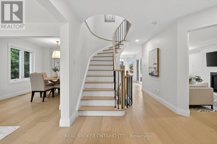 Property Photo: 37 Macmillan Crescent ON L4N 7H1