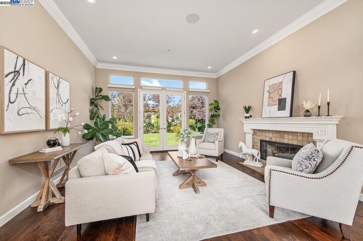 Property Photo: 641 Varese Ct CA 94566