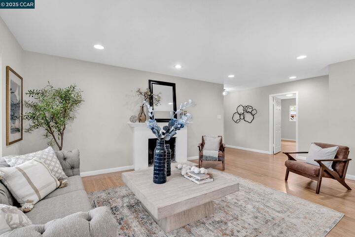 Property Photo: 1760 Magnolia Way CA 94595