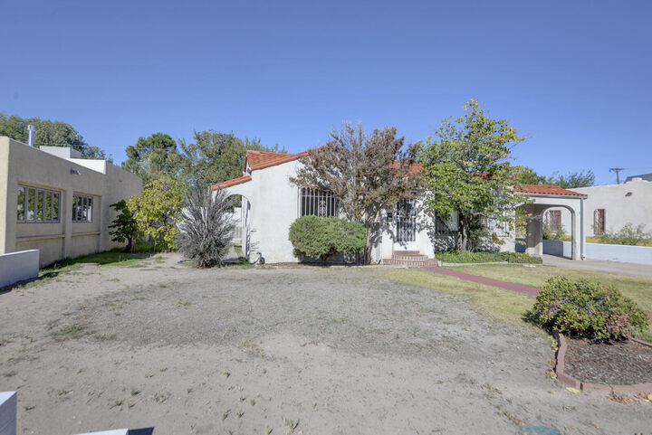 Property Photo:  205 San Pasquale Avenue SW  NM 87104 