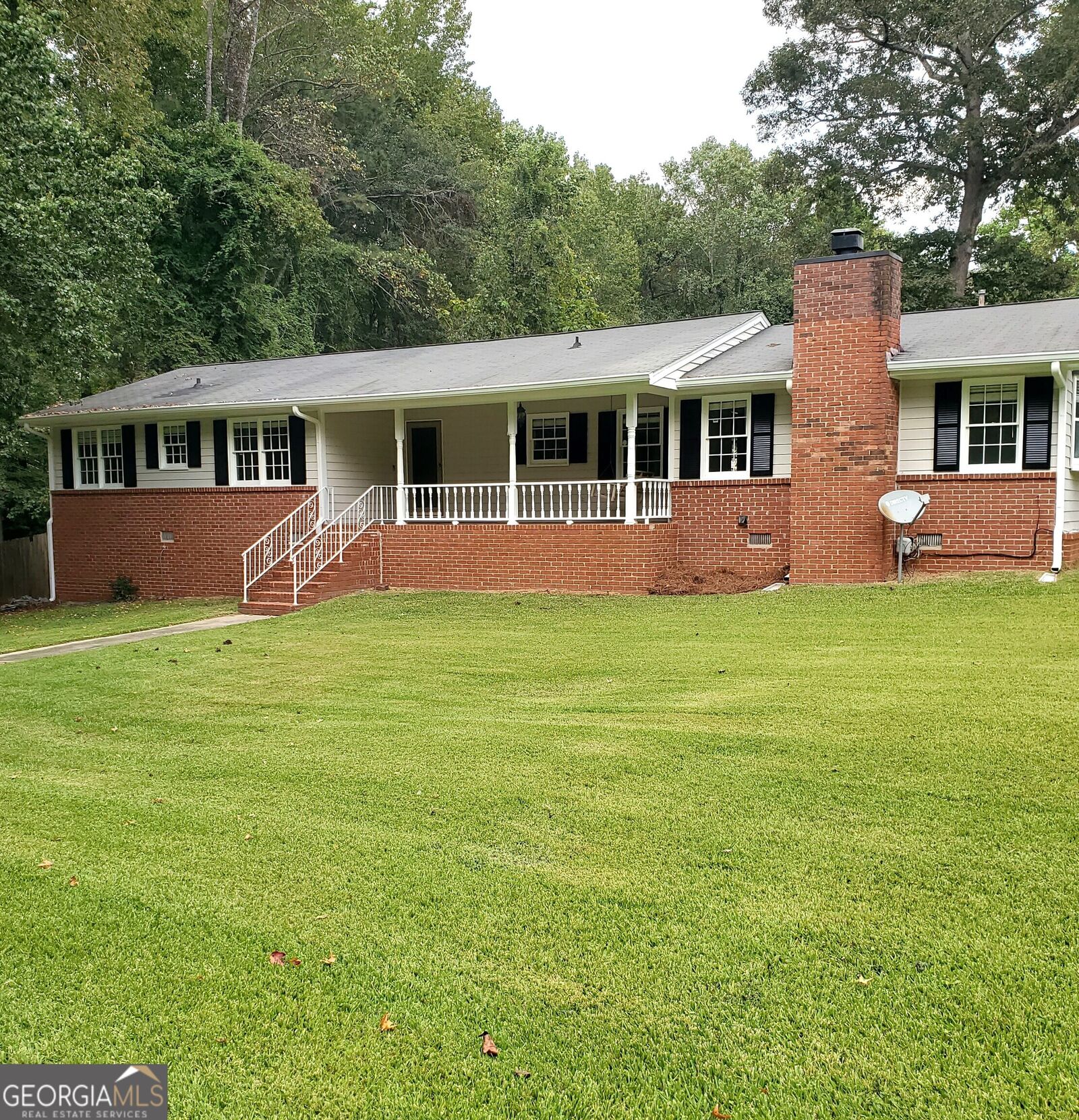 Property Photo:  3380 Colony Drive SE  GA 30013 