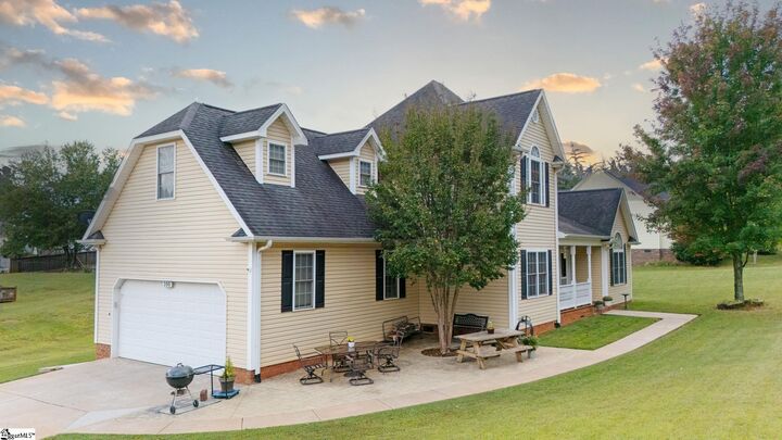Property Photo: 100 Carlissa Court SC 29640