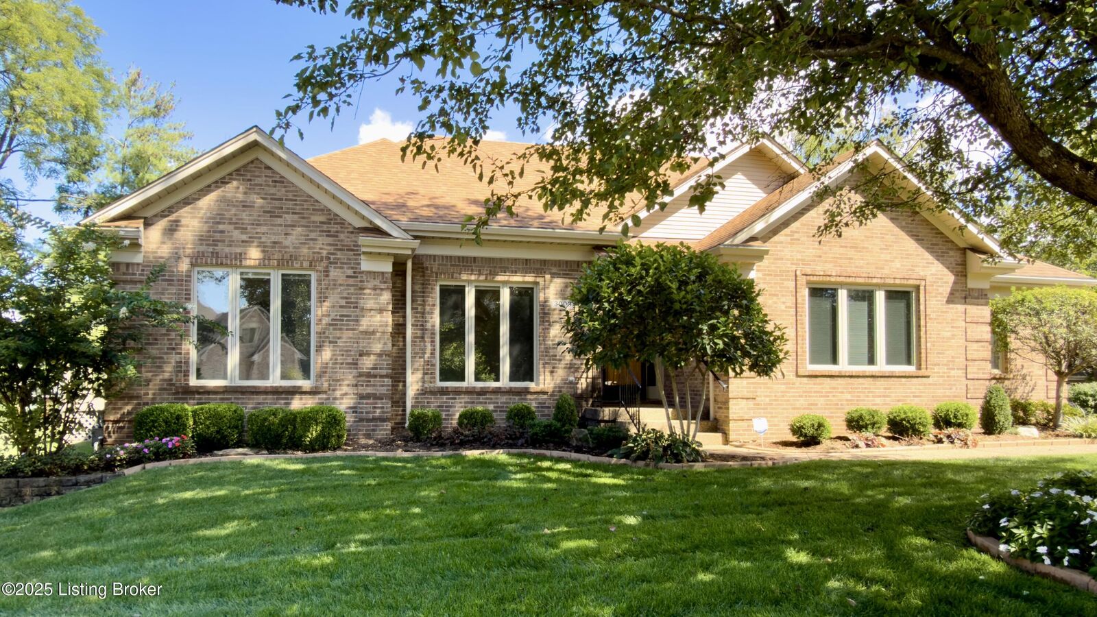 Property Photo:  3003 Wooded Meadow Ct  KY 40241 