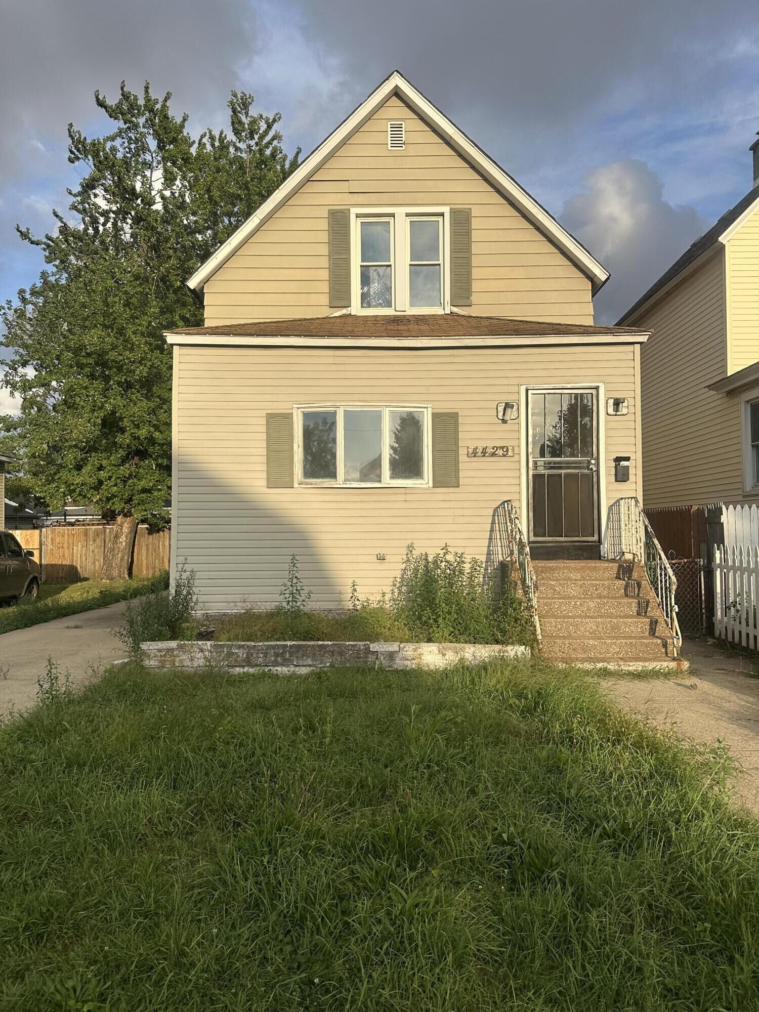 Property Photo:  4429 Northcote Avenue  IN 46312 