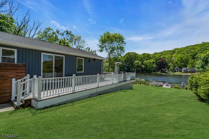 36 E Shore Trl  Hardyston Twp. NJ 07460 photo