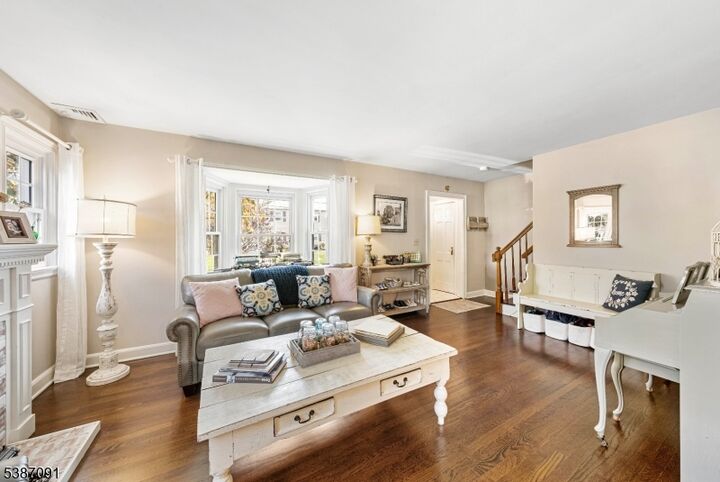 Property Photo:  506 Whitewood Rd  NJ 07083 