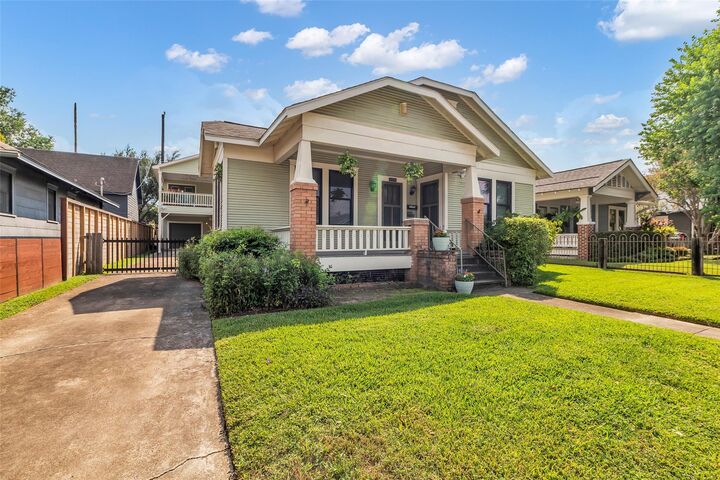 2519 White Oak Drive  Houston TX 77009 photo