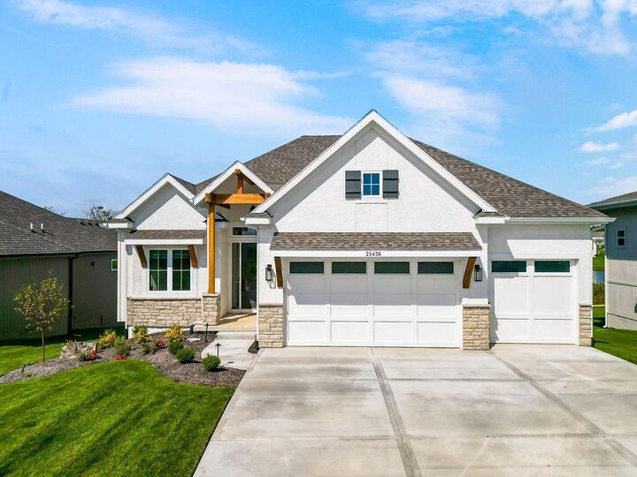 25436 W 92nd Terrace  Lenexa KS 66227 photo