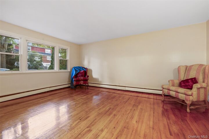 Property Photo:  372 Sommerville Place  NY 10703 