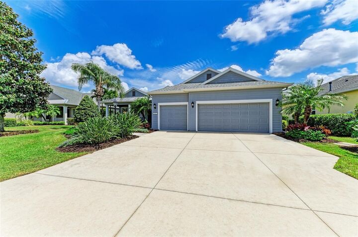 Property Photo:  4723 Seneca Park Trail  FL 34211 