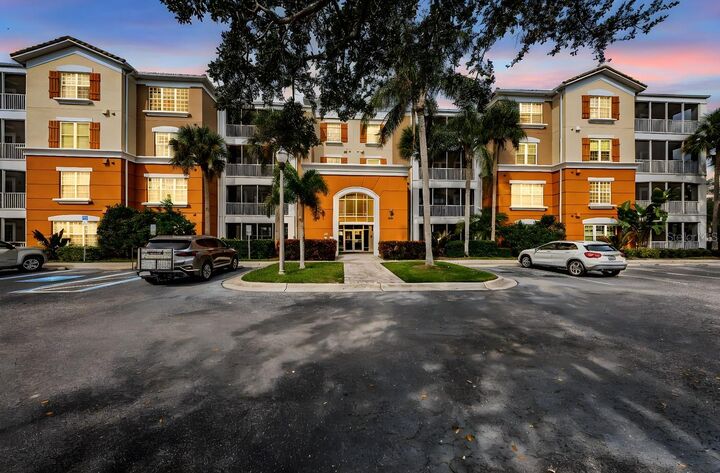 Property Photo:  7905 Seminole Boulevard 3207  FL 33772 