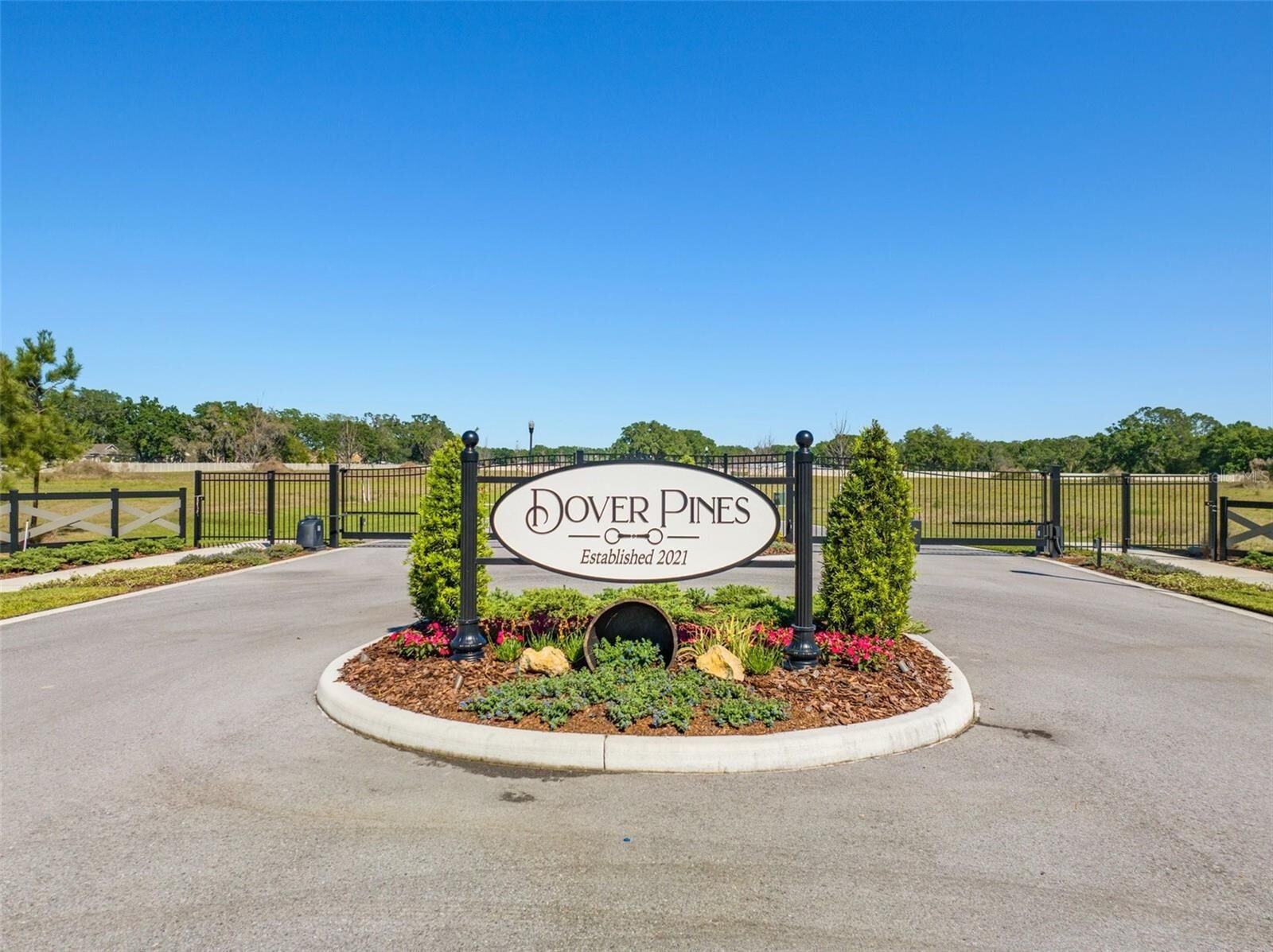 Property Photo:  14282 Pine Straw Court  FL 33527 