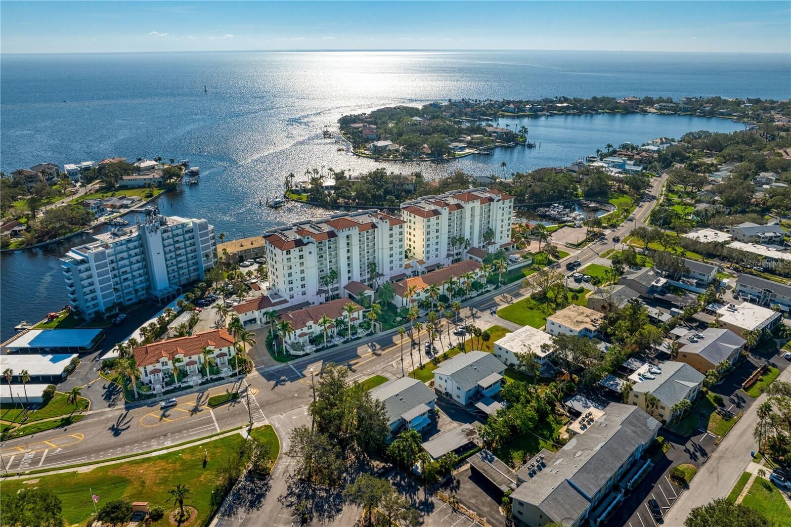 Property Photo: 1325 NE Snell Isle Boulevard NE 711 FL 33704