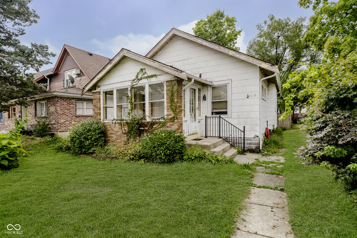 Property Photo:  1075 E Hanna Avenue  IN 46227 