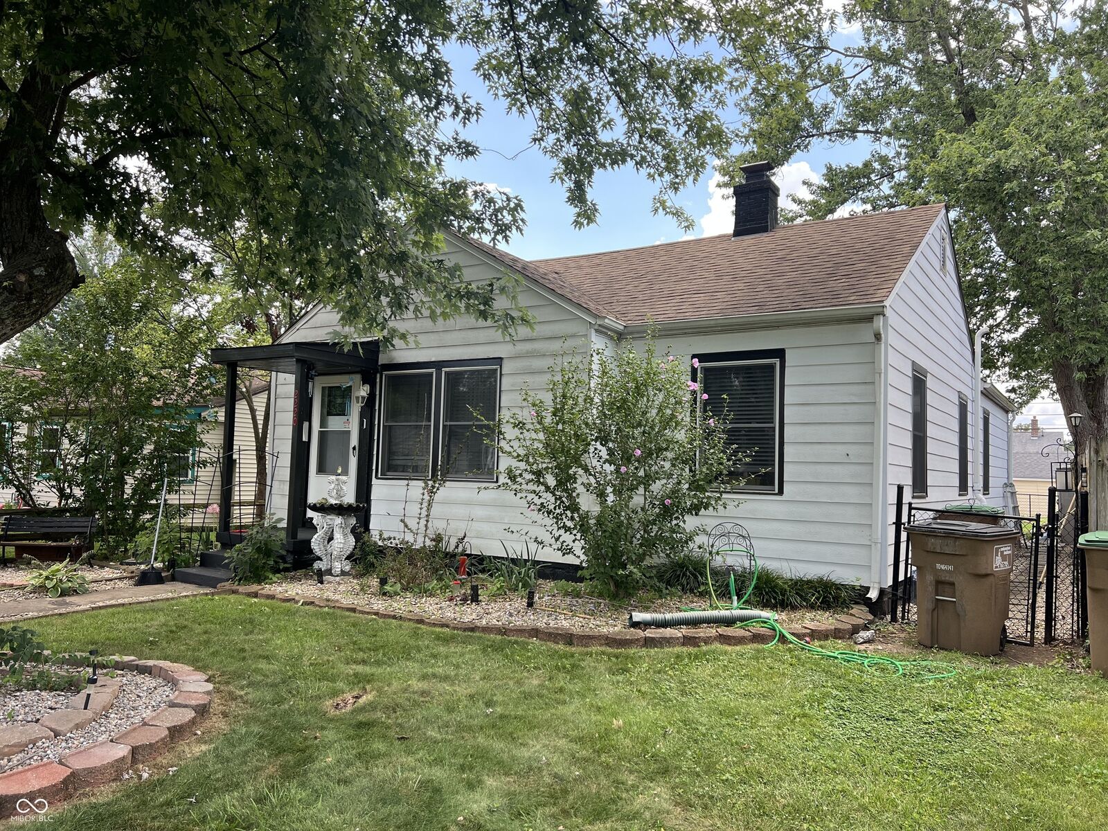 Property Photo:  2220 Union Street  IN 47201 