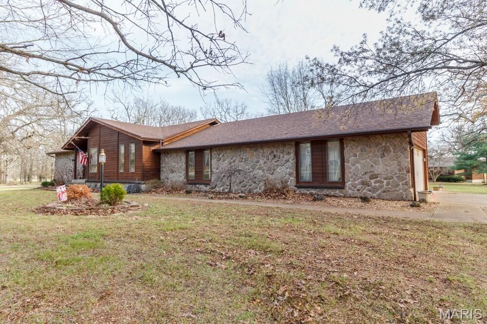 Property Photo: 20448 Oakway Drive MO 65536