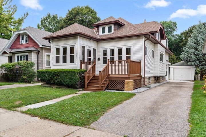 Property Photo:  6830 Kinsman St  WI 53213