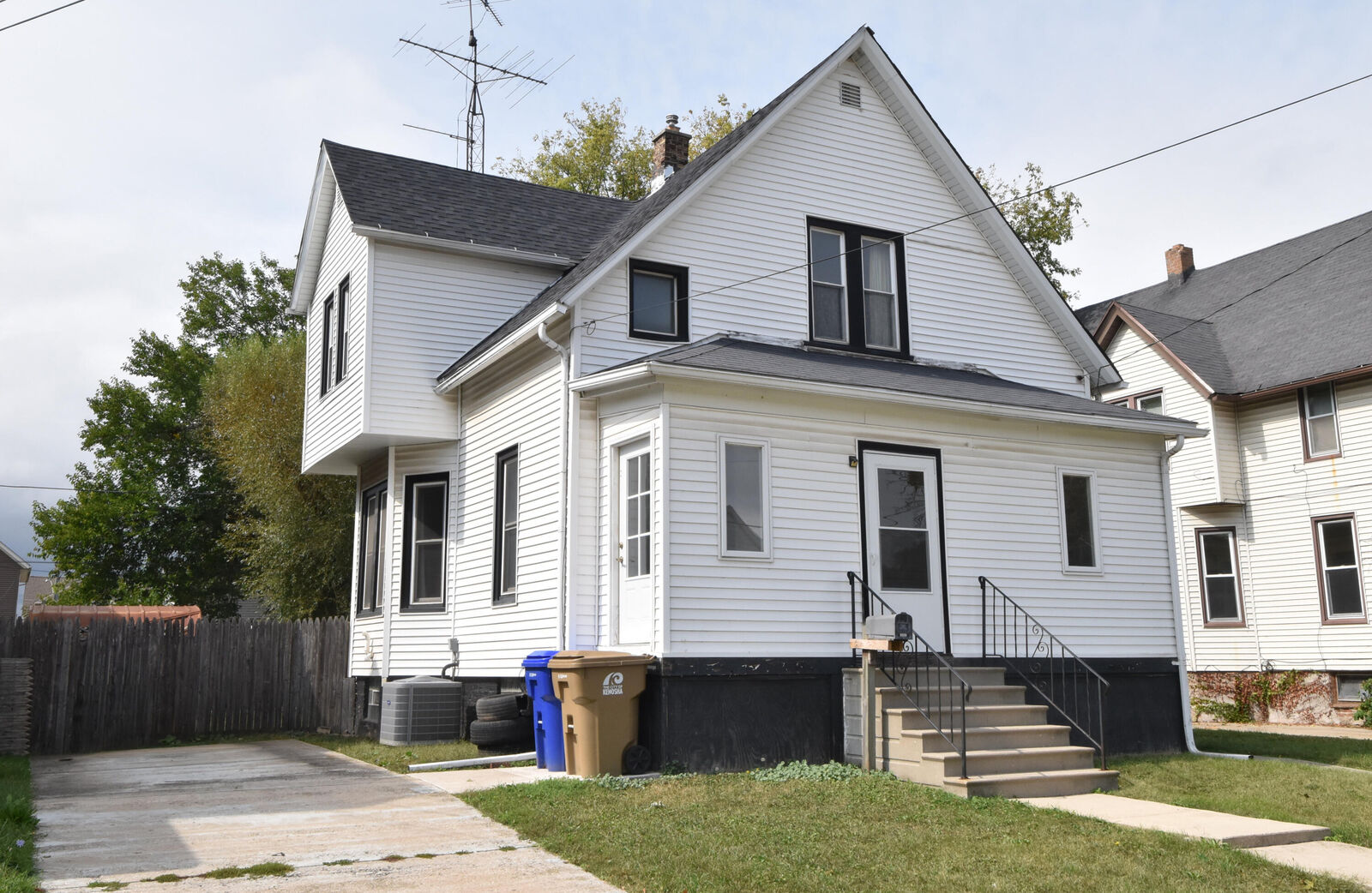 Property Photo:  5416 24th Ave  WI 53140 