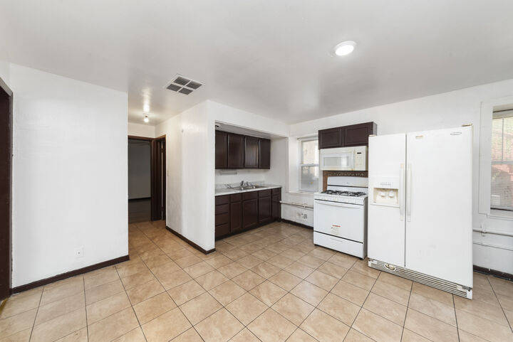 Property Photo: 516 S Eastern Avenue IL 60433