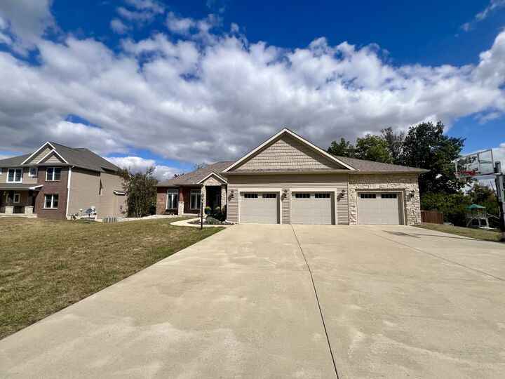 Property Photo:  2112 Slade Lane  IL 61853