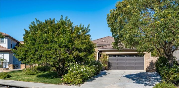 Property Photo:  38653 38653 Falkirk Drive  CA 92563 