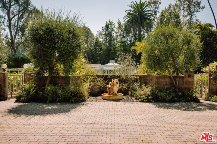 Property Photo:  101 Bel Air Road  CA 90077 