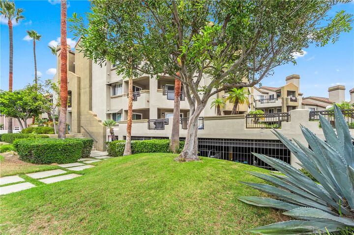 Property Photo:  430 Lake Street 204  CA 92648 