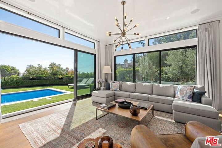 1640 N Kings Road  West Hollywood CA 90069 photo