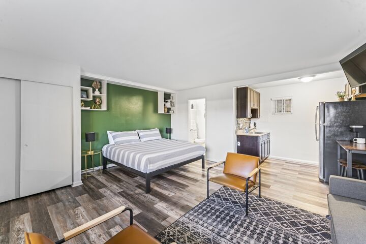 Property Photo: 803 Hillview Hts 105 TN 37204