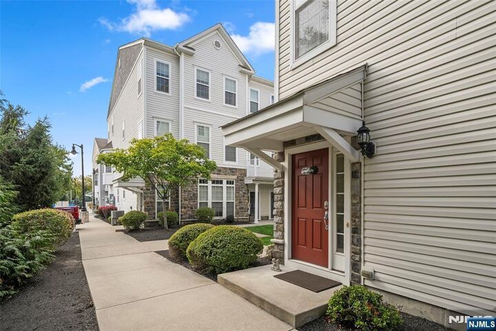 Property Photo:  3 Holly Lane  NJ 07026 