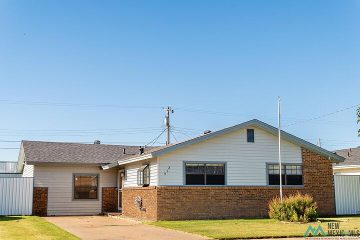 Property Photo:  913 Comer Drive  NM 88101 