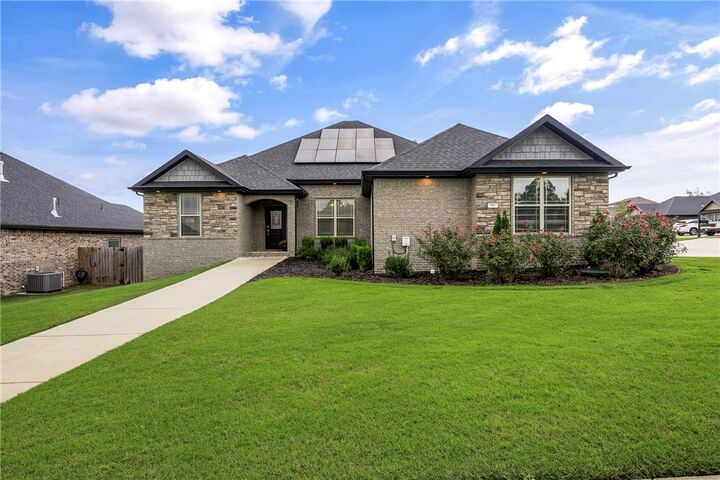 Property Photo: 201 Doral Drive AR 72718