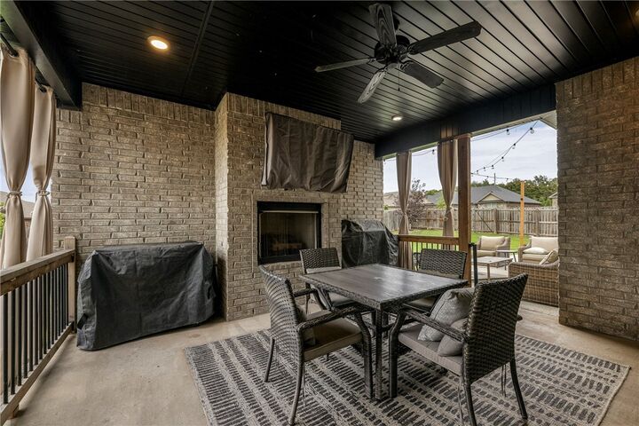 Property Photo: 201 Doral Drive AR 72718