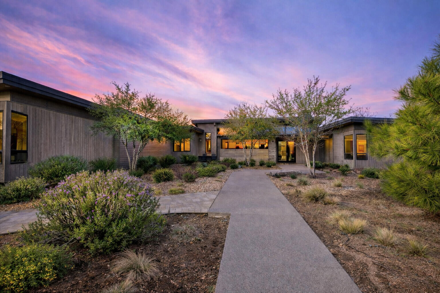 Property Photo:  61785 Hosmer Lake Drive  OR 97702 