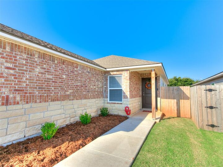 Property Photo: 11701 Annette Drive OK 73099