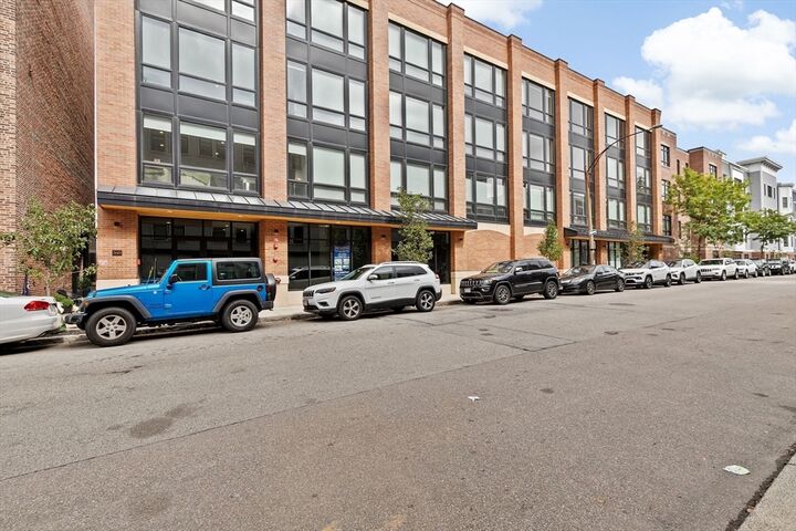 340 W 2nd St Ph23  Boston MA 02127 photo