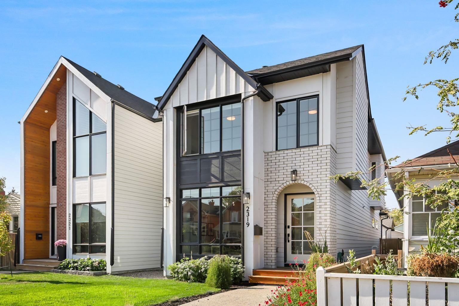 Photo de la propriété:  2319 16 Street SE  AB T2G 3R1 