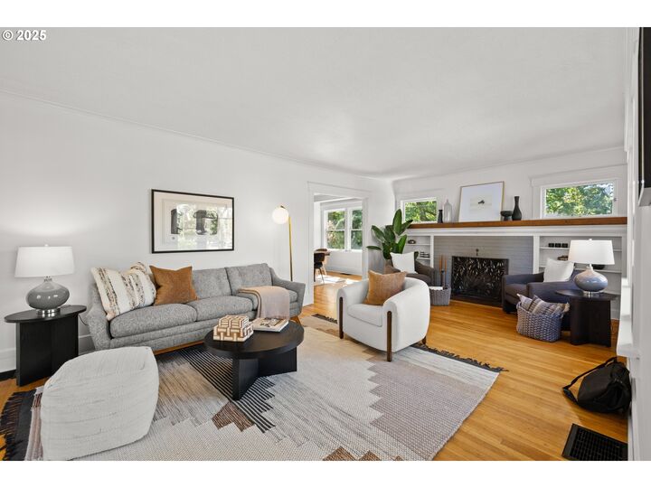 Property Photo: 2906 NE 49th Ave OR 97213