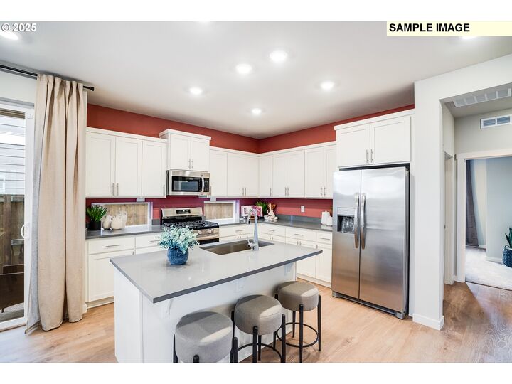 Property Photo:  7719 SE Denver Ln  OR 97123 