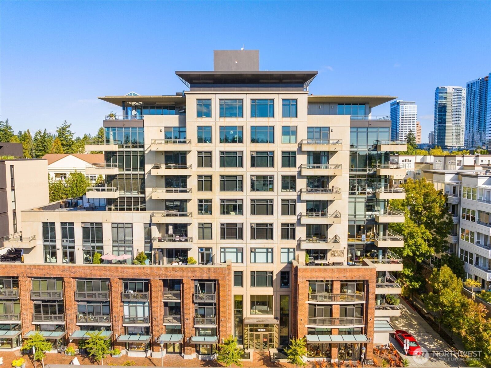 Property Photo:  10000  Main St 201  WA 98004 