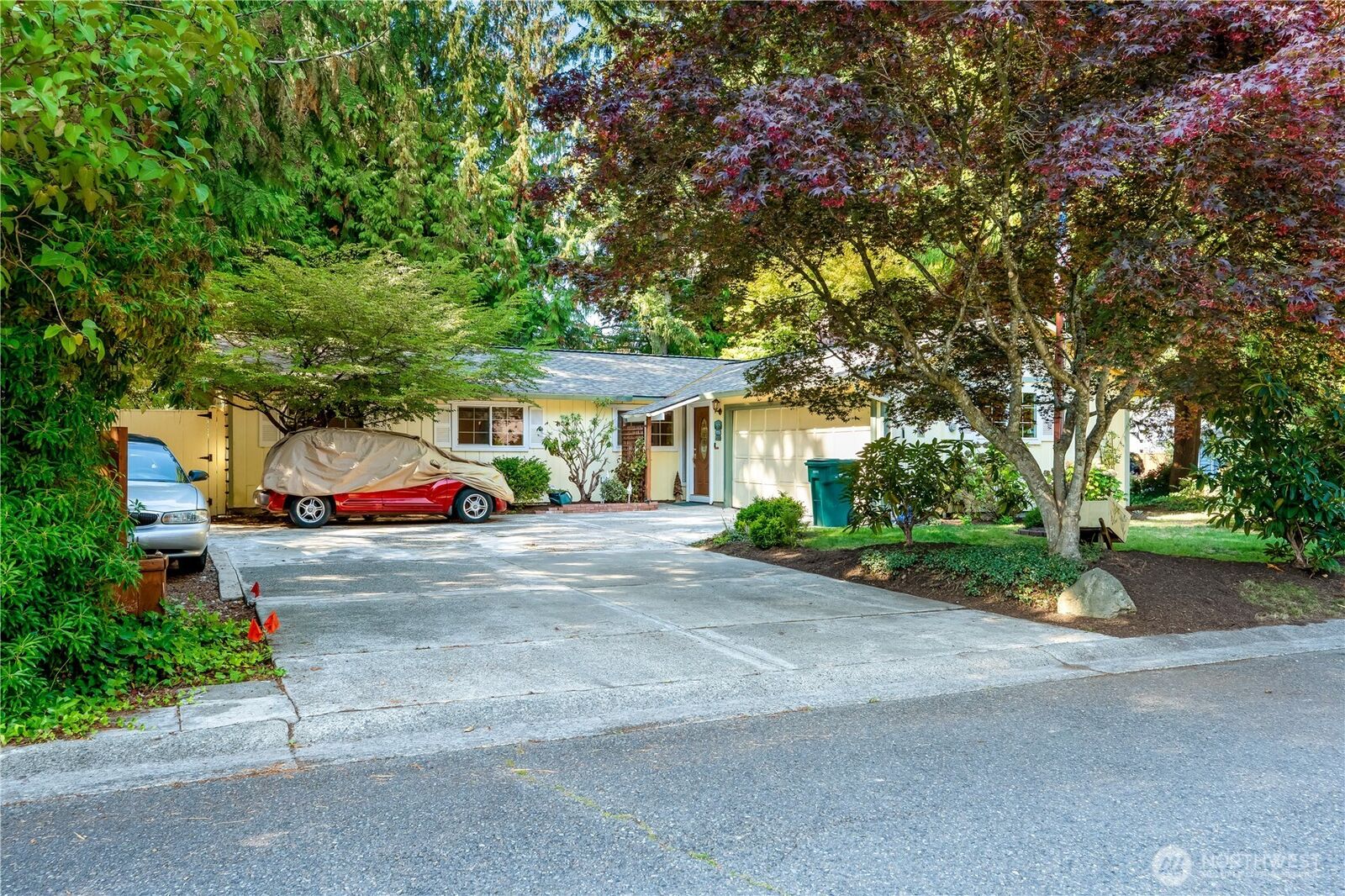 Property Photo: 14130 57th Drive SE WA 98208