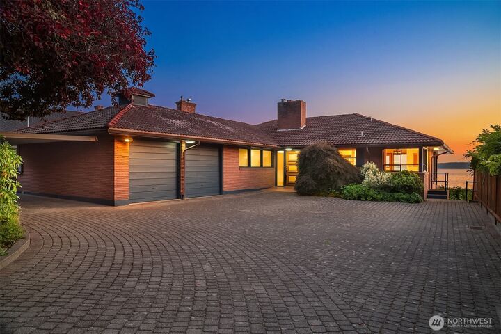 Property Photo:  11259  Arroyo Beach Place SW  WA 98146 