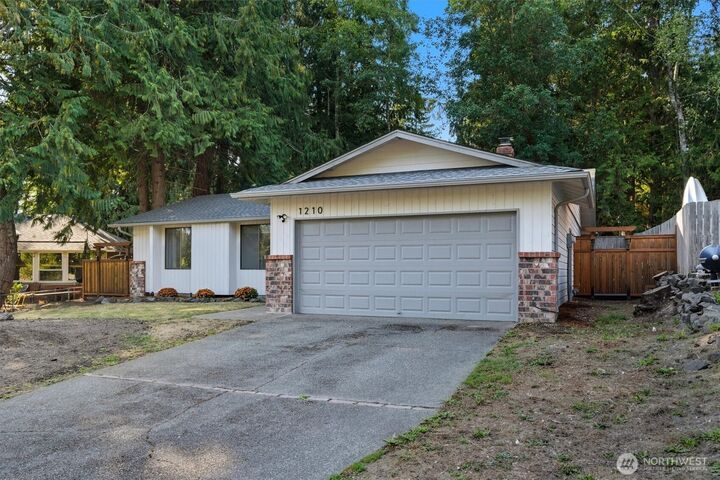 1210 NW  Huckle Drive  Bremerton WA 98311 photo