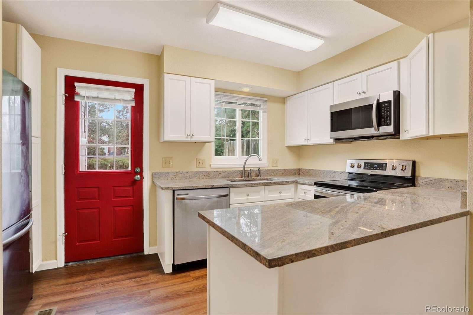 Property Photo:  8850 W Dartmouth Place  CO 80227 