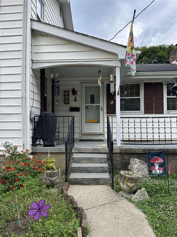 Property Photo:  139 W Main Street  IN 47330