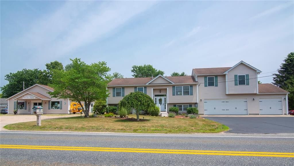 Property Photo:  350 Narrow Lane  RI 02813