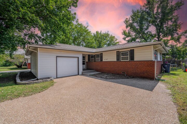 1115 W 29th St S  Wichita KS 67217 photo