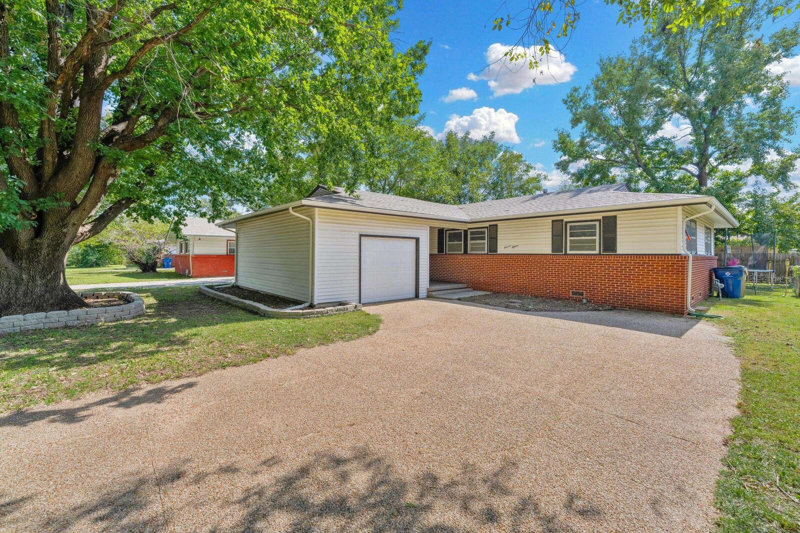 Property Photo: 1115 W 29th St S KS 67217