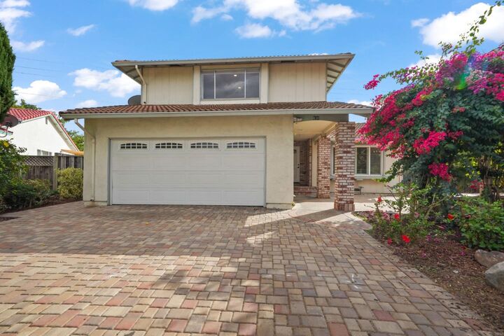 Property Photo:  638 Lyonburry Place  CA 95123 