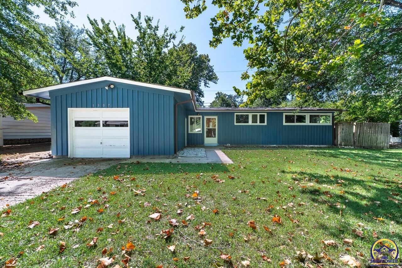 Property Photo:  1307 SW Argyll St  KS 66611 